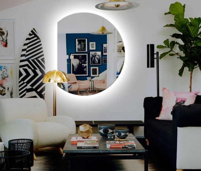 Oglindă Moon + Ambilight - Fotografie 2 Oglindă Moon + Ambilight - Fotografie 2